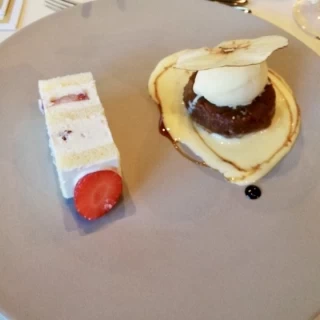 ウェディングケーキ
