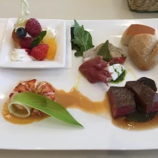 試食。味は普通。えびがかためだった。