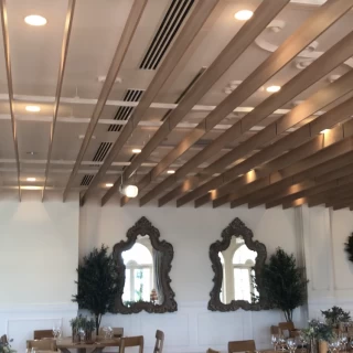 会場1の上部。
