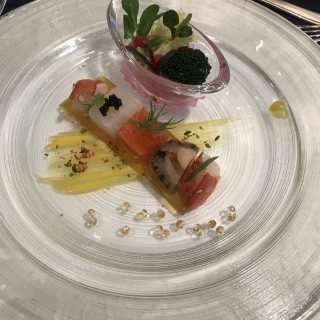 おしゃれな盛り付けが多く満足でした。