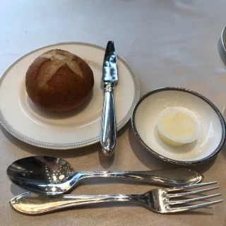 2種類のパンをいただけました。
こちらのパンが特に美味しい