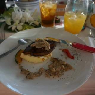 メインの肉料理