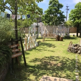 チャペルの外観です。ラブのオブジェが可愛い
