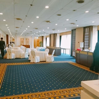ロビーもアレンジできるようでした。中扉のある披露宴会場も有。