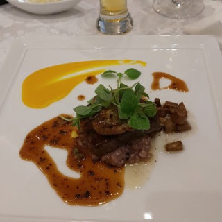 特選国産牛フィレ肉とフォアグラロッシーニスタイル