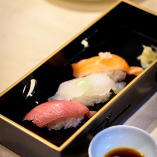 本来はシメのお食事ですが、最初に出していただきました。