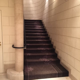 式場へ続く階段