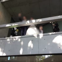 ここからブーケトスができます。