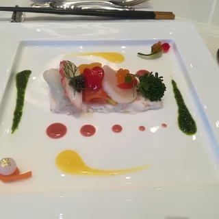 色あざやか