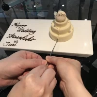 試食で出たウエディングケーキ
サプライズ的に登場した