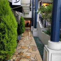 この奥にクロークがありました