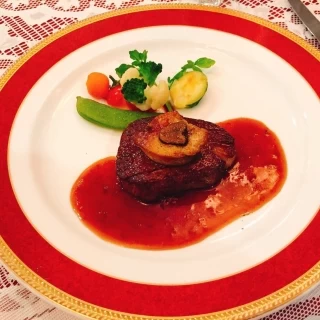 メインディッシュのお肉