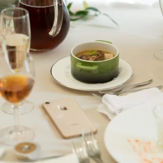 国産鶏のロワイヤルフォアグラと数種茸スープ