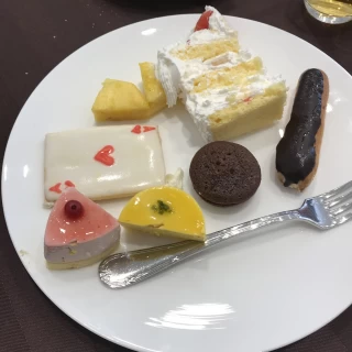 デザートビュッフェ