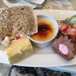 デザートビュッフェがあります！とにかく豪華で美味しいです！