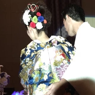 テーブルを周りドライアイスでの演出