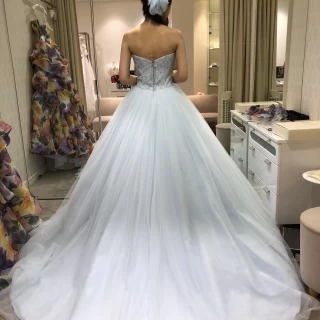 ドレスもほんとに豊富ですよー！