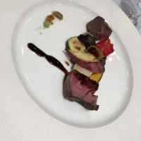メインのお肉料理