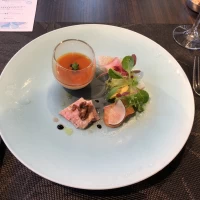 前菜。ネギのムースが食べたことのない味！