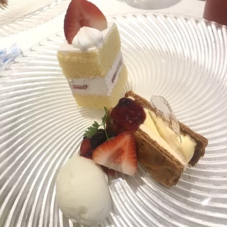 ミルフィーユとキャラメルクリームクリームチーズのアイス