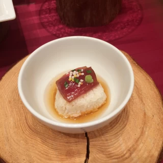 締めにお茶漬けが出るのはなかなかないと思います。