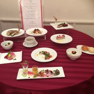コース料理の一例
コック長さんも気さくでいい人です