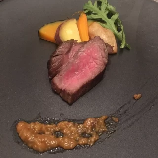 お肉の焼き加減も味付けも最高でした。