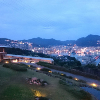 夕方からの挙式披露宴では様々な長崎の景色が楽しめます