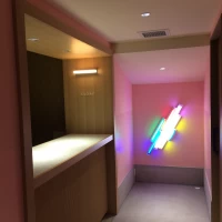 ホテルのロビー、受付です。