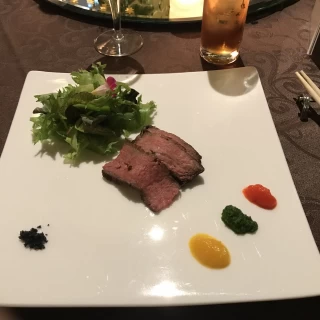 メインの肉料理