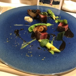 お肉が最高に柔らかく、今まで食べた中で一番美味しかったです。