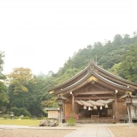 小さいですが立派な神殿です