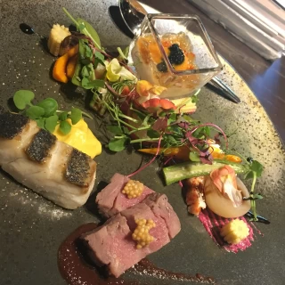 様々なコースが混ざっているそうですがどれも美味しかったです