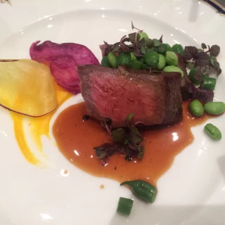 お肉は濃厚なおいしさでした。