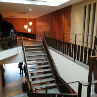 二階の披露宴会場までの階段