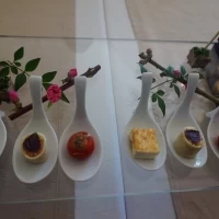 受付後ゲストに召し上がって頂く物です