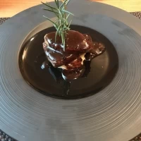 とっても柔らかく、下のポテトとの相性がとても良かったです。
