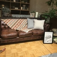 テーブルなしの一例。ローテーブルを使うのもありだそうてす。