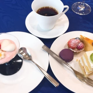 デザートビュッフェ