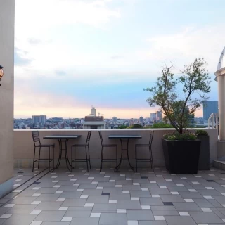 挙式会場からゲストを見送った際の外の景色