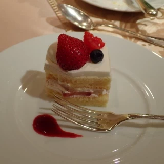 ウエディングケーキです。