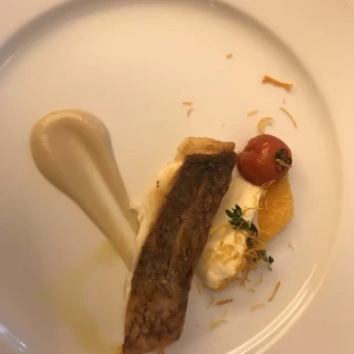 こちらも魚料理。美味しかった