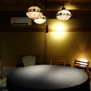 一目惚れした親族待合室。