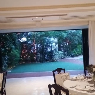 披露宴会場の新郎新婦登場場所