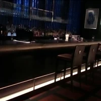 バー。当日はここが喫煙所となるようです。エアーカーテンあり。