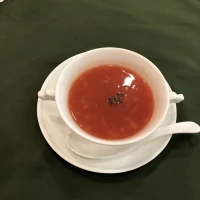コースのスープです。フカヒレが入っていました。