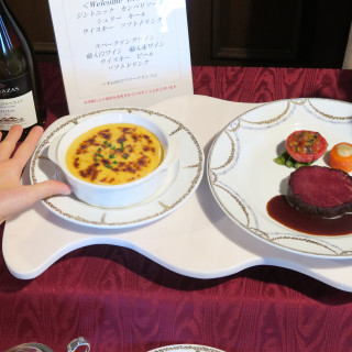 ブライダルフェアでの料理模型(本番もまさにこれでした)