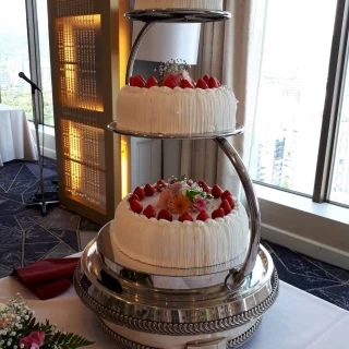ウェディングケーキです。可愛いです。