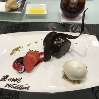 見学時のオリジナルコースだそうです。どれも美味しかった！