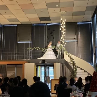 階段から入場